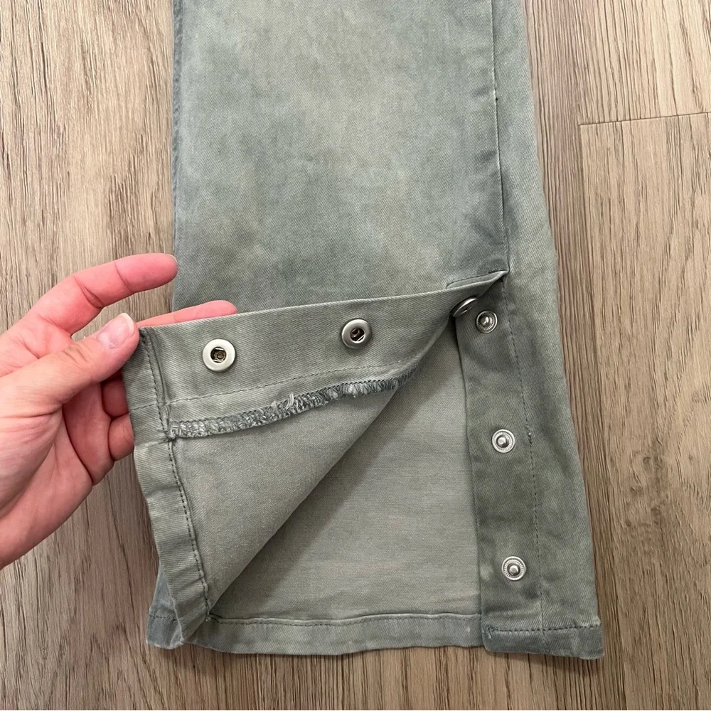 Serenede Stacked Denim Jeans Men’s Size 30 Sage Green Gray Snap Hem